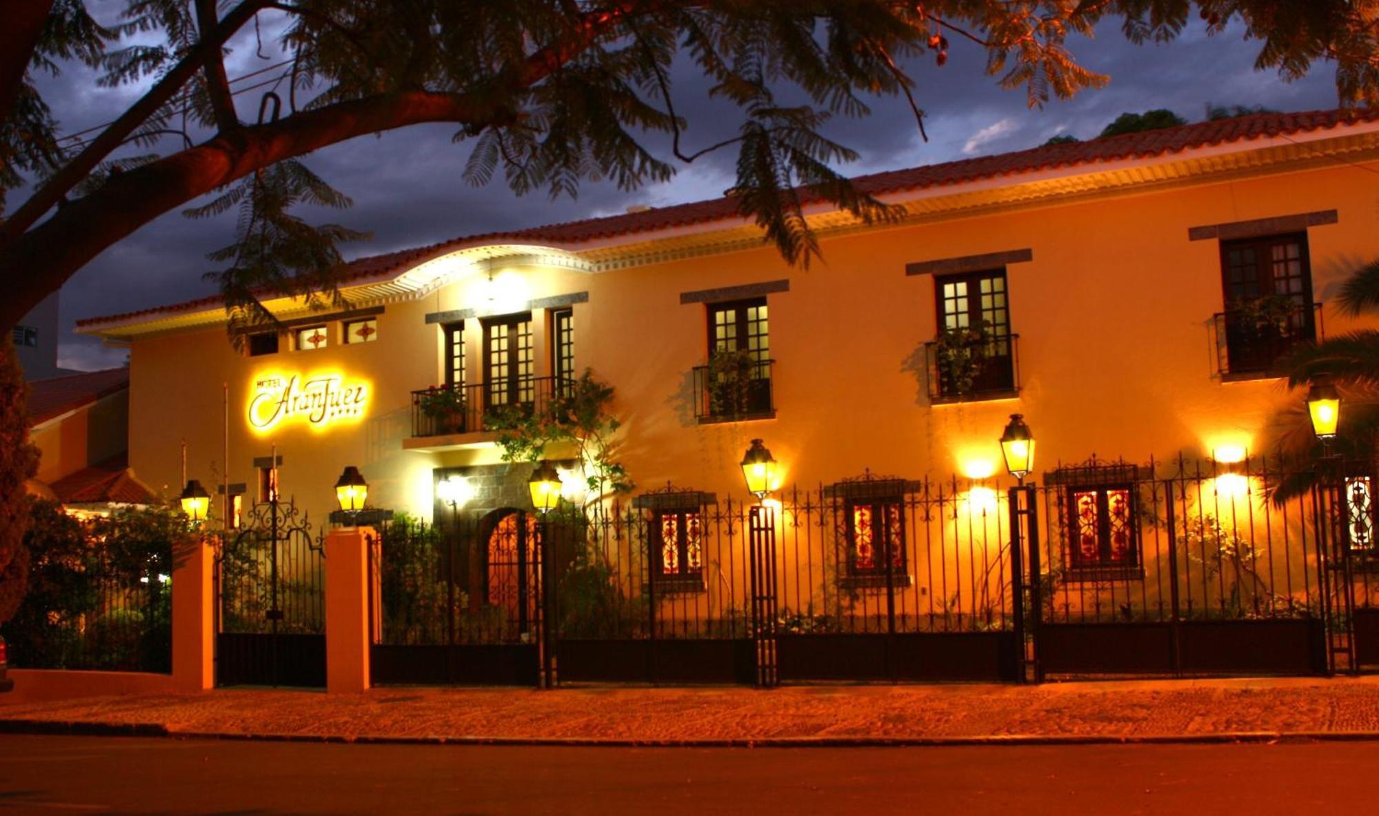 Hotel Aranjuez Кочабамба Экстерьер фото